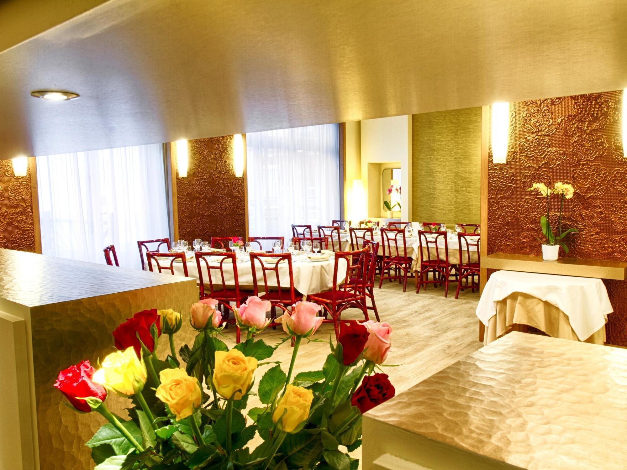 Hotel Restaurant Le Parc Moulins  Extérieur photo