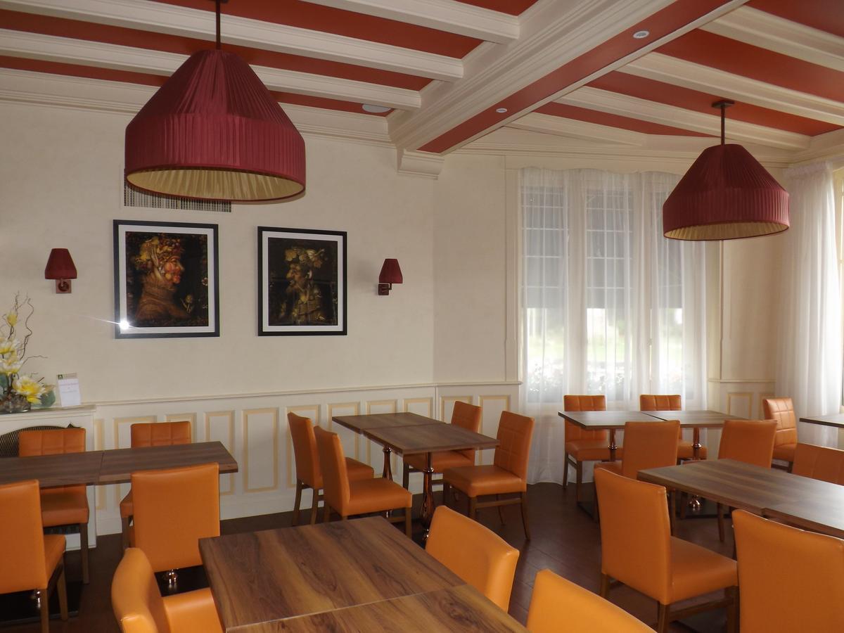 Hotel Restaurant Le Parc Moulins  Extérieur photo